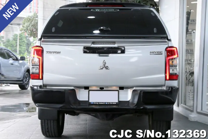 Mitsubishi Triton in Silver for Sale Image 3