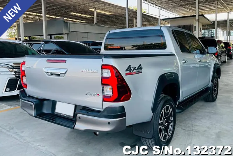 Toyota Hilux in Silver for Sale Image 2