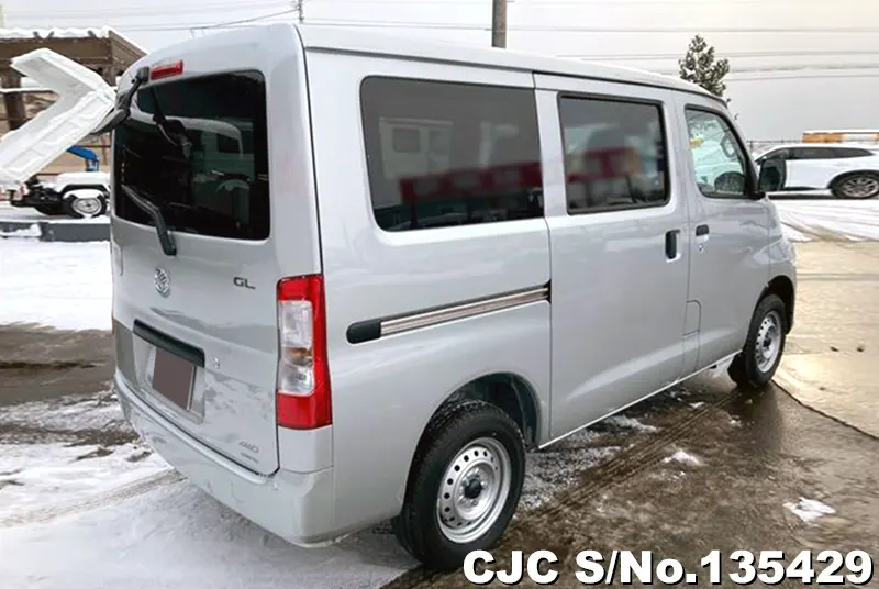 Toyota Townace in Silver for Sale Image 2