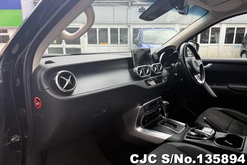 Mercedes Benz X-Class in Black for Sale Image 8