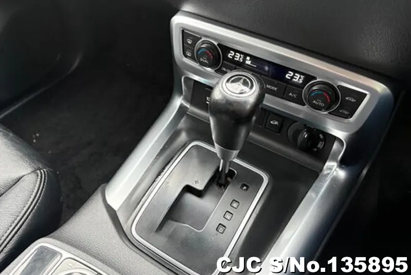 Mercedes Benz X-Class in Gray for Sale Image 12