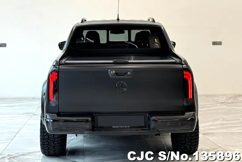 Mercedes Benz X-Class in Gray for Sale Image 4