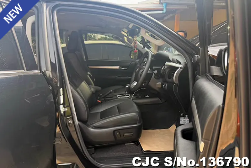 Toyota Hilux in Black for Sale Image 7