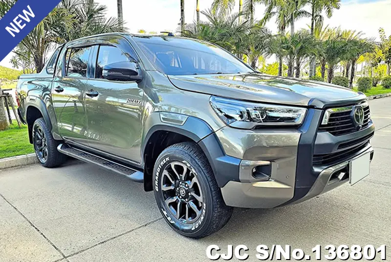 Toyota Hilux in Oxide Bronze Metallic for Sale Image 0