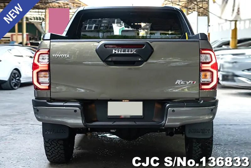 Toyota Hilux in Oxide Bronze Metallic for Sale Image 5
