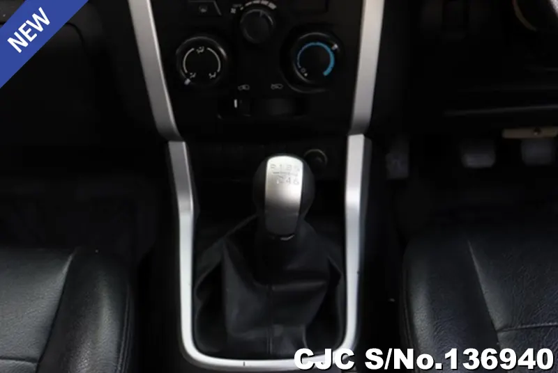 Isuzu D-Max in Gray for Sale Image 12