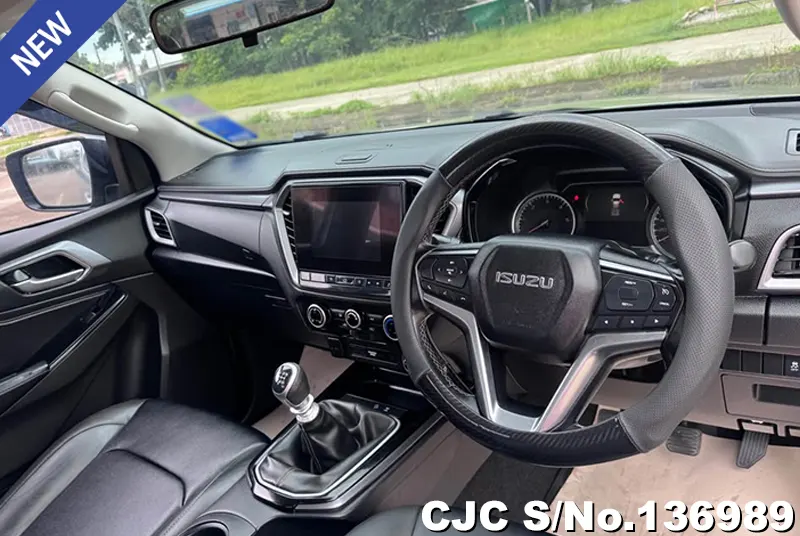Isuzu D-Max in Gray for Sale Image 7