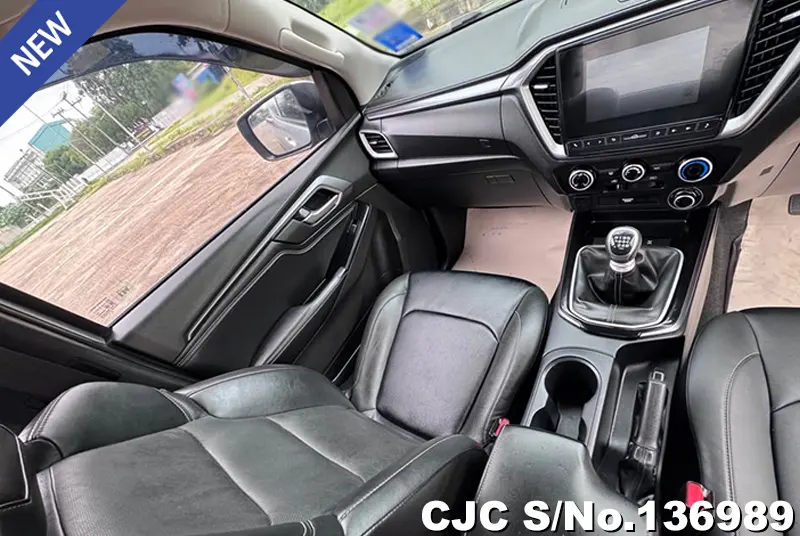 Isuzu D-Max in Gray for Sale Image 10