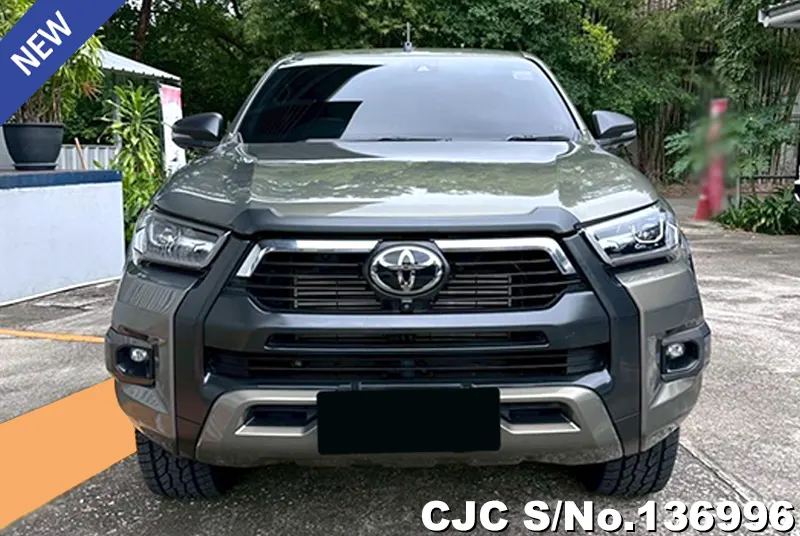 Toyota Hilux in Oxide Bronze Metallic for Sale Image 4