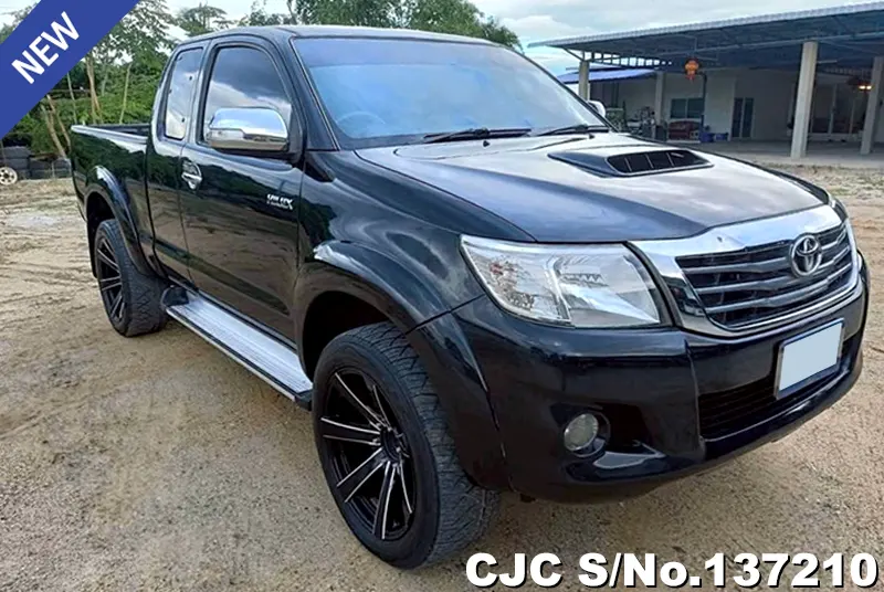 Toyota Hilux in Black for Sale Image 0