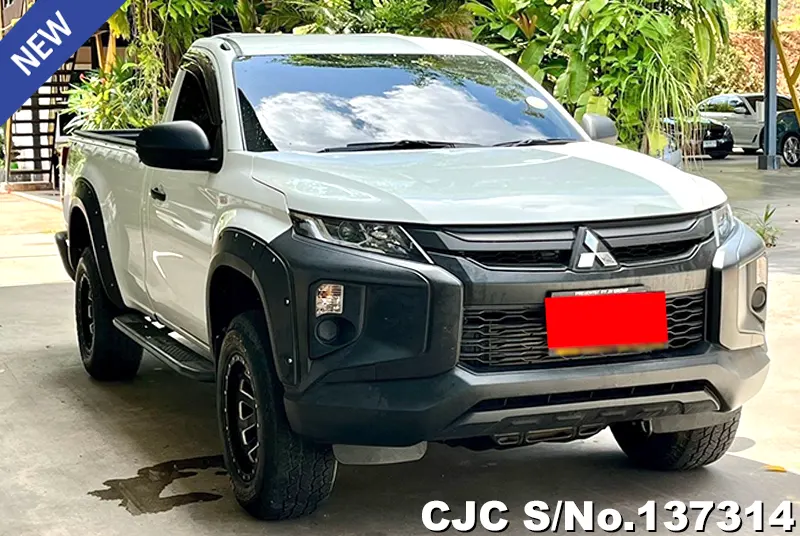 Mitsubishi Triton in White for Sale Image 0