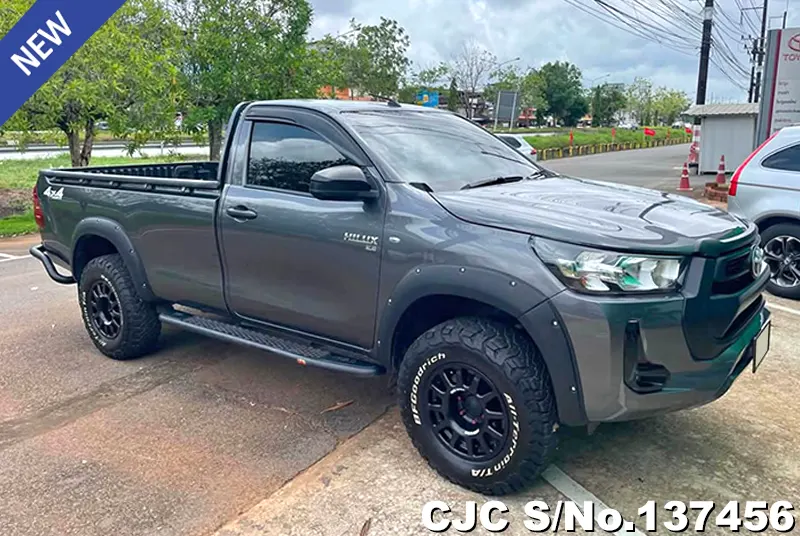 Toyota Hilux in Gray for Sale Image 0
