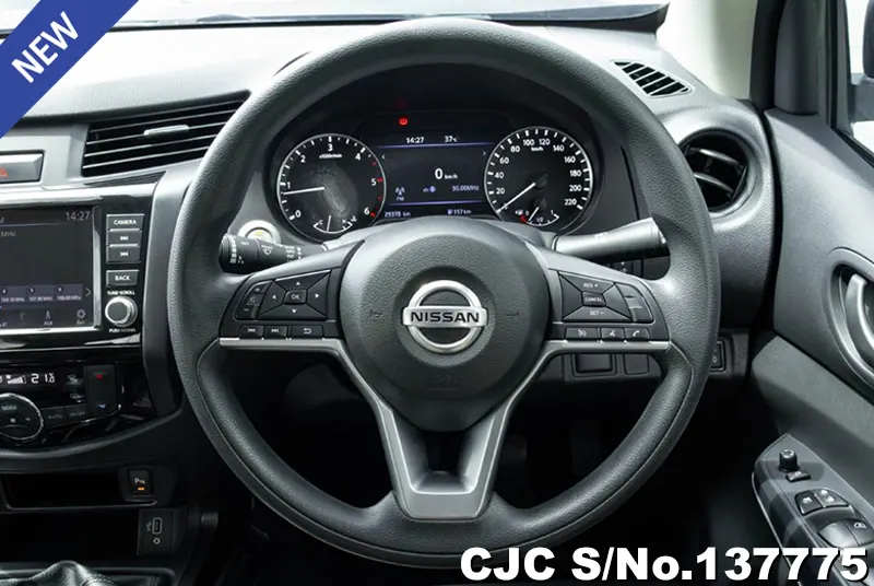 Nissan Navara in Black for Sale Image 12