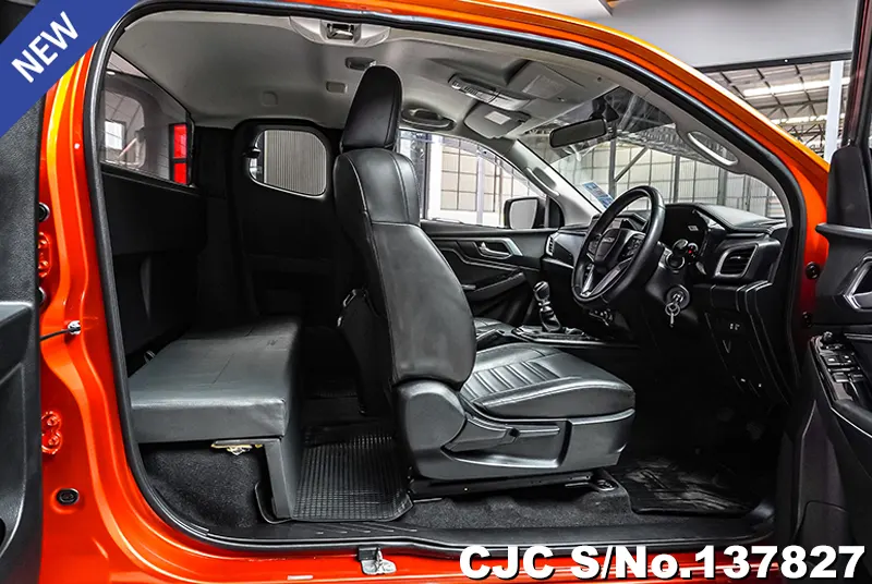 Isuzu D-Max in Orange for Sale Image 9