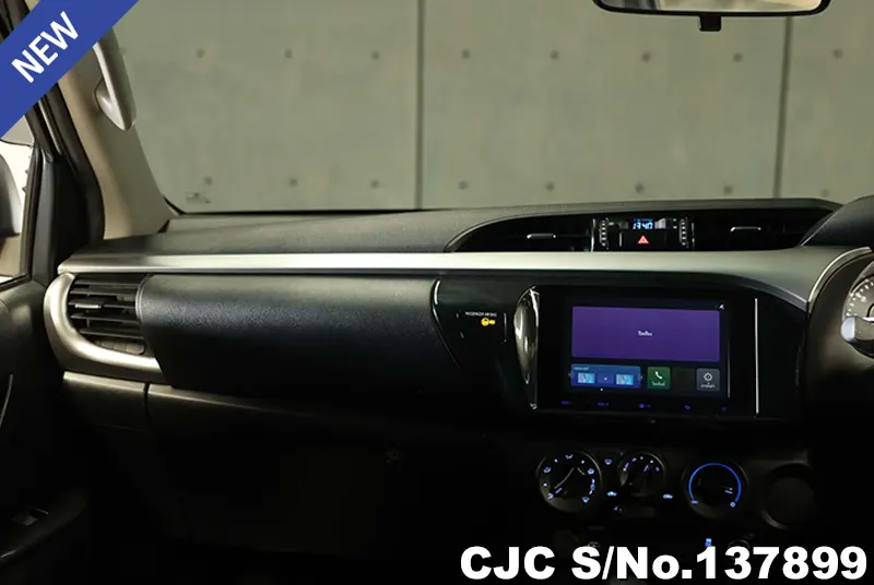 Toyota Hilux in Silver for Sale Image 11
