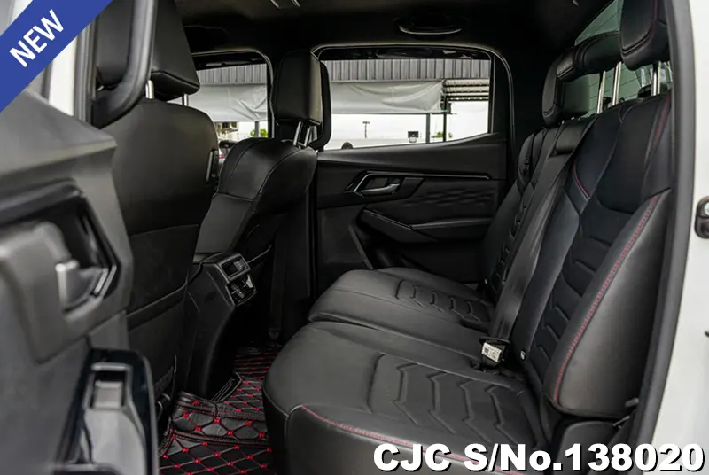 Isuzu D-Max in White for Sale Image 12