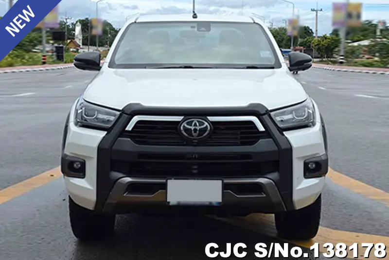 Toyota Hilux in White for Sale Image 4