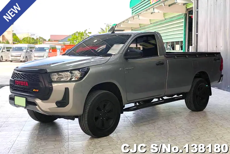 Toyota Hilux in Silver for Sale Image 3