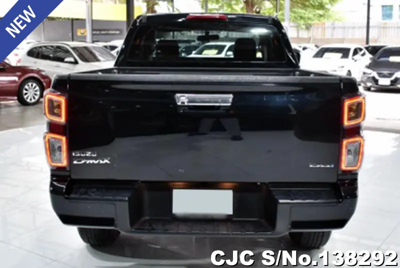 Isuzu D-Max in Black for Sale Image 3