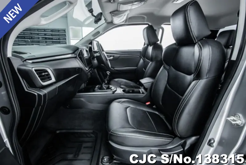 Isuzu D-Max in Silver for Sale Image 6