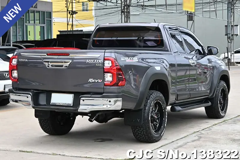 Toyota Hilux in Gray for Sale Image 2