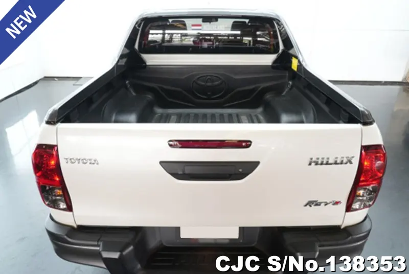 Toyota Hilux in White for Sale Image 6