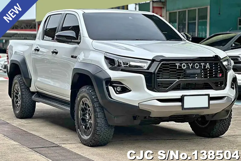 Toyota Hilux in White for Sale Image 0