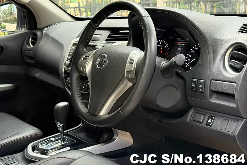 Nissan Navara in Black for Sale Image 8